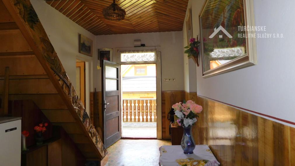 Rodinný dom s veľkým pozemkom vhodný na investíciu v Terchovej