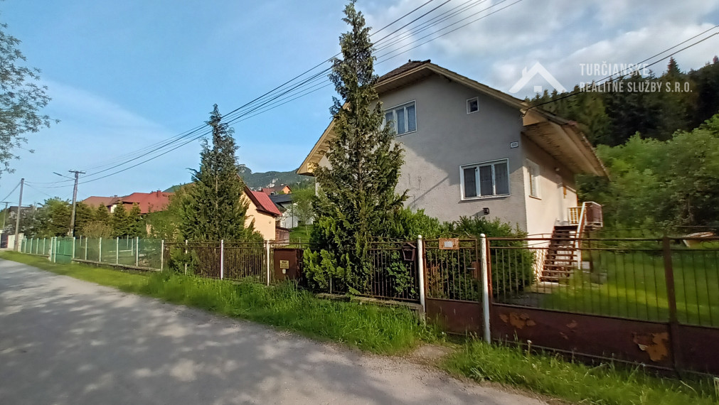 Rodinný dom s veľkým pozemkom vhodný aj na investíciu v Terchovej