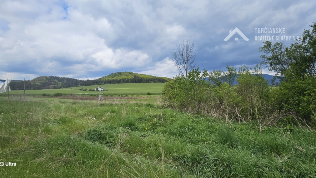 Exkluzívna ponuka: Pozemok so stavebným povolením v Ležiachove – Vaša budúcnosť už čaká!