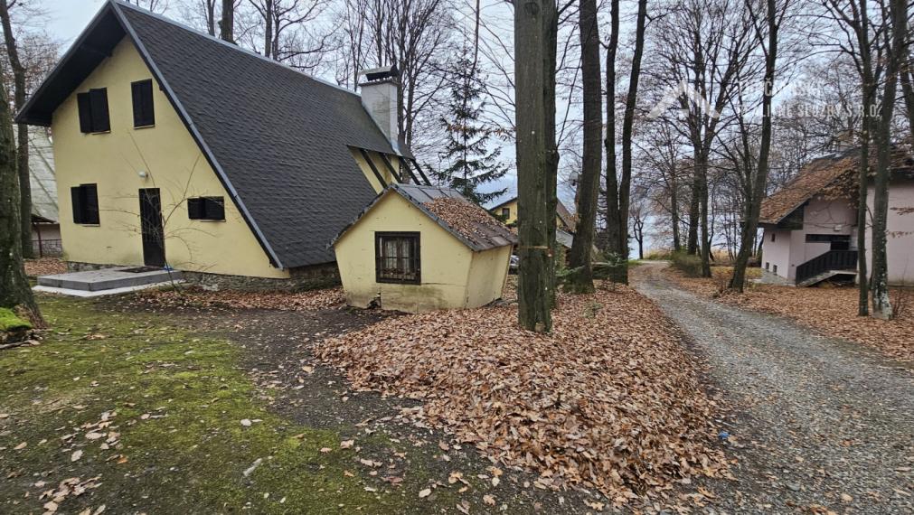 Rekreačný dom na brehu jazera Ružiná časť Divín