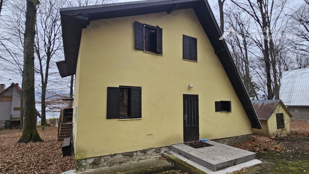 Rekreačný dom na brehu jazera Ružiná časť Divín