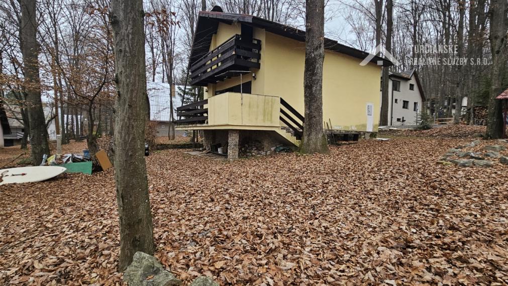 Rekreačný dom na brehu jazera Ružiná časť Divín