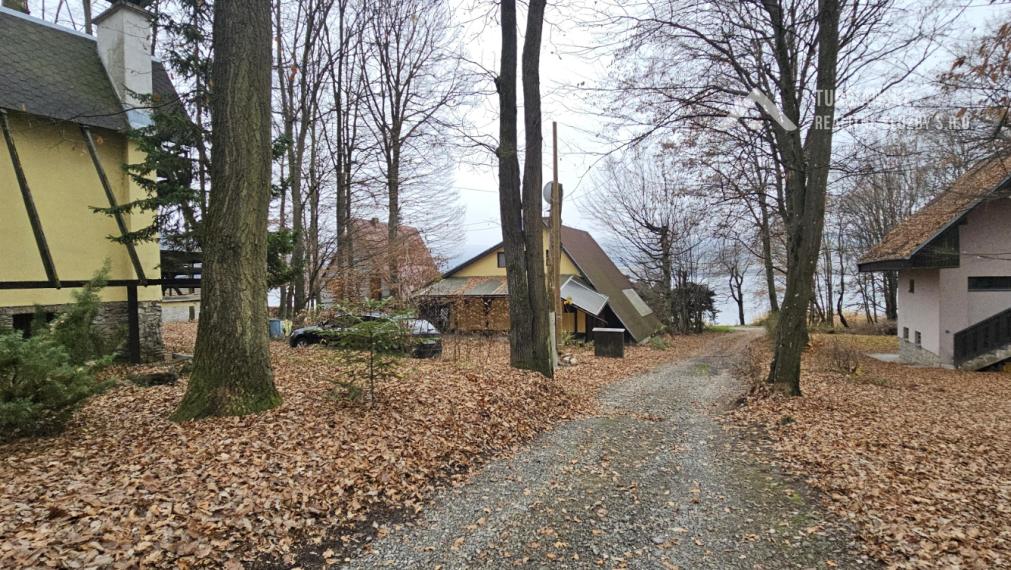 Rekreačný dom na brehu jazera Ružiná časť Divín