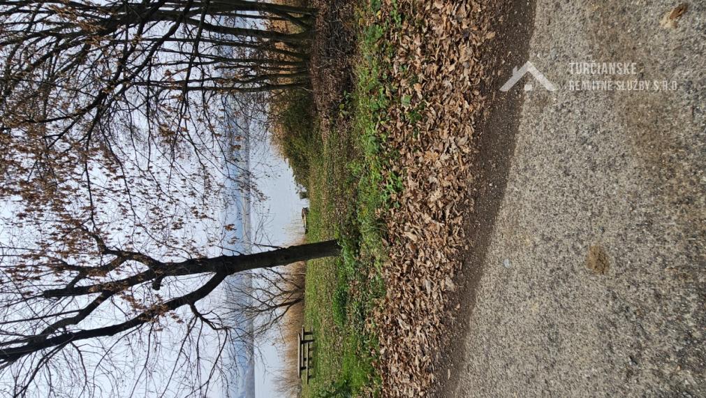 Rekreačný dom na brehu jazera Ružiná časť Divín