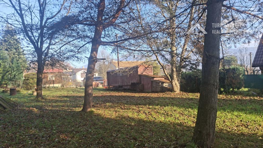 Stavebný pozemok plný kľudu a romantiky