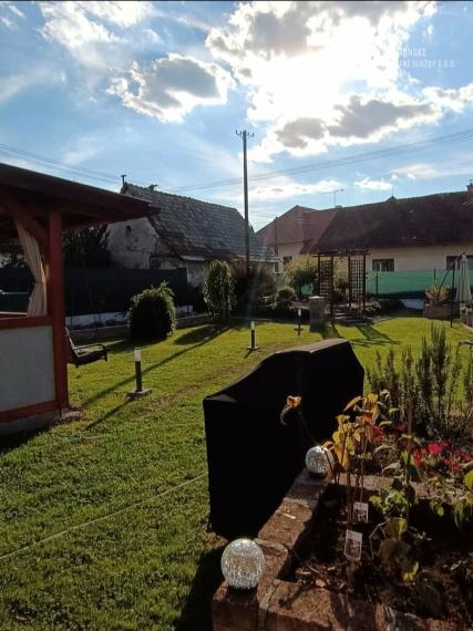 🏡 BÝVANIE S PRIESTOROM A DUŠOU – DOM V OBCI HÁJ (1134 m²) 🏡