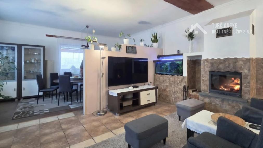 🏡 BÝVANIE S PRIESTOROM A DUŠOU – DOM V OBCI HÁJ (1134 m²) 🏡