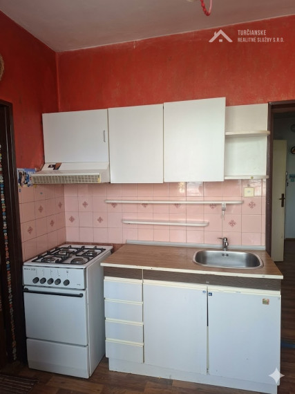 CHODÍTE RADI PEŠO? 3 izby priamo v centre (69m2)