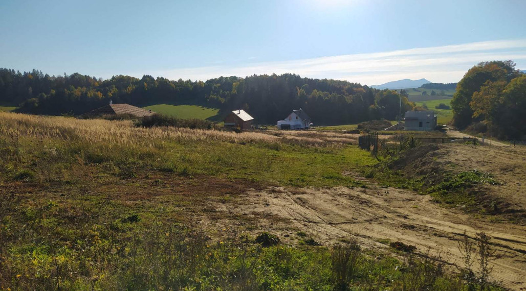 pozemok Dolný Kalník