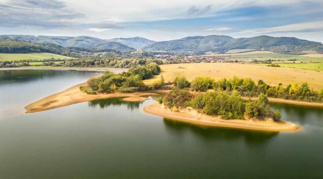 Rekreačný dom na brehu jazera Ružiná časť Divín