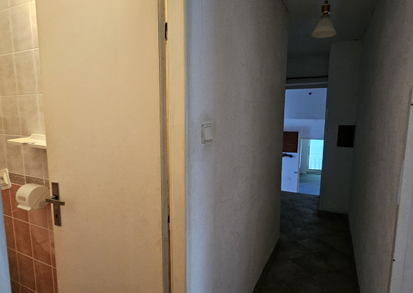 Priestranný dom v dedinke Ižipovce